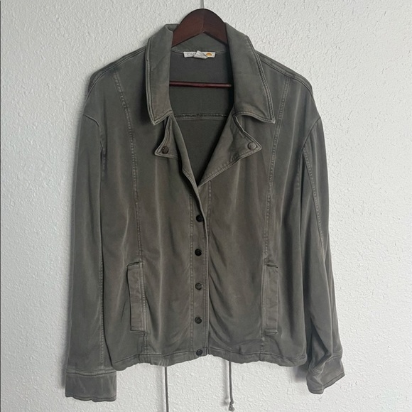 Gray-Olive Women's Military Style Button-Up Jacket - Picture 2 of 8